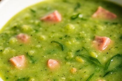 Receita de Caldo Verde - Rafa tá na Cozinha