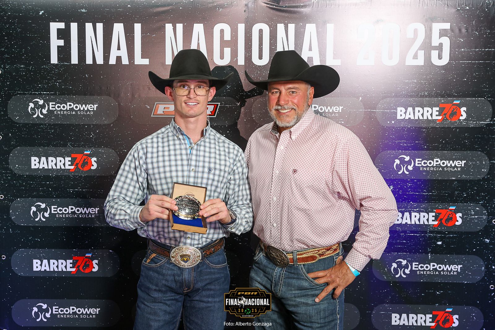 Peão Pilarense Cladson Rodolfo brilha na Final Nacional em Barretos e fecha temporada da PBR Brasil entre os 10 melhores